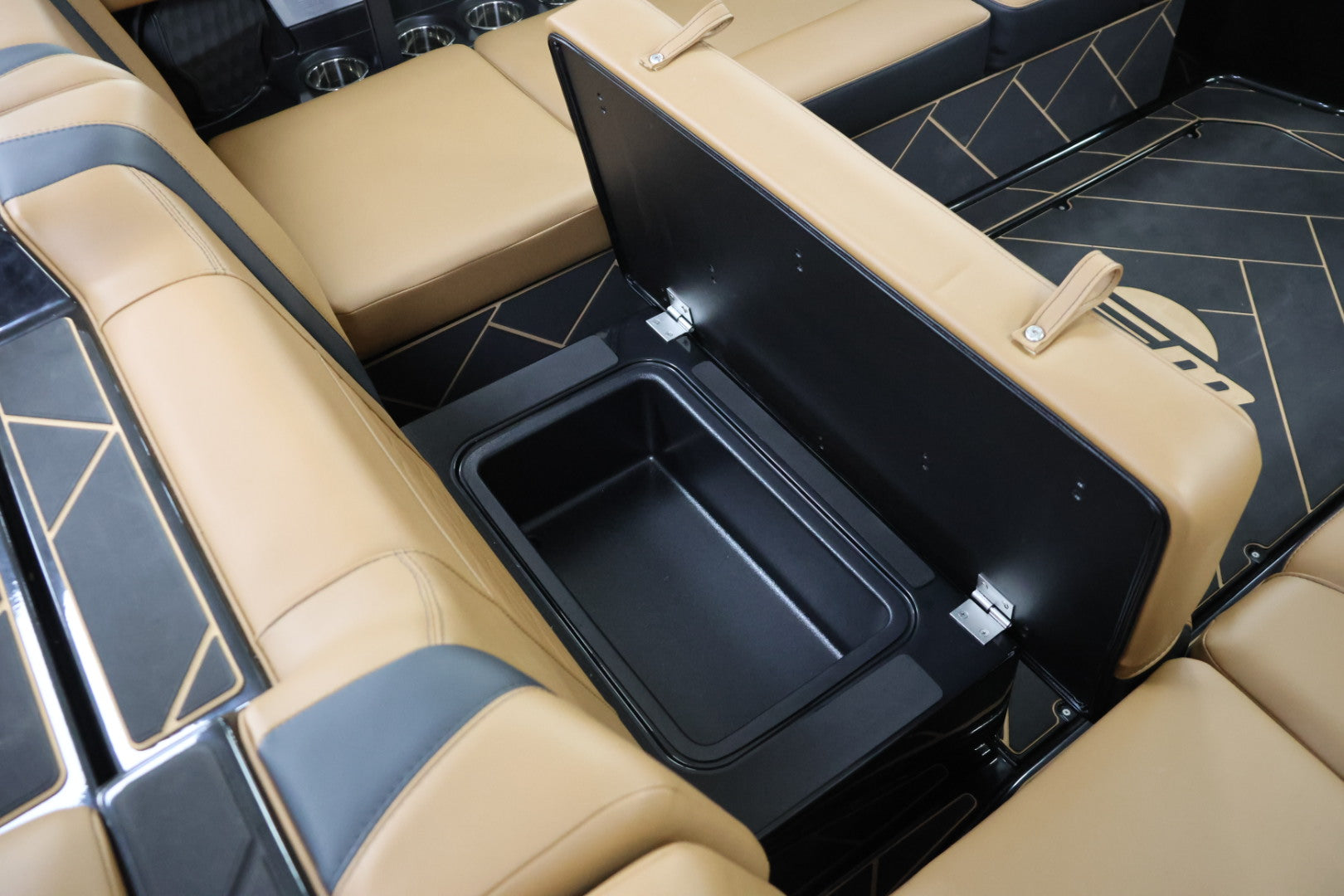 2025 Malibu Wakesetter 23LSV - SOLD