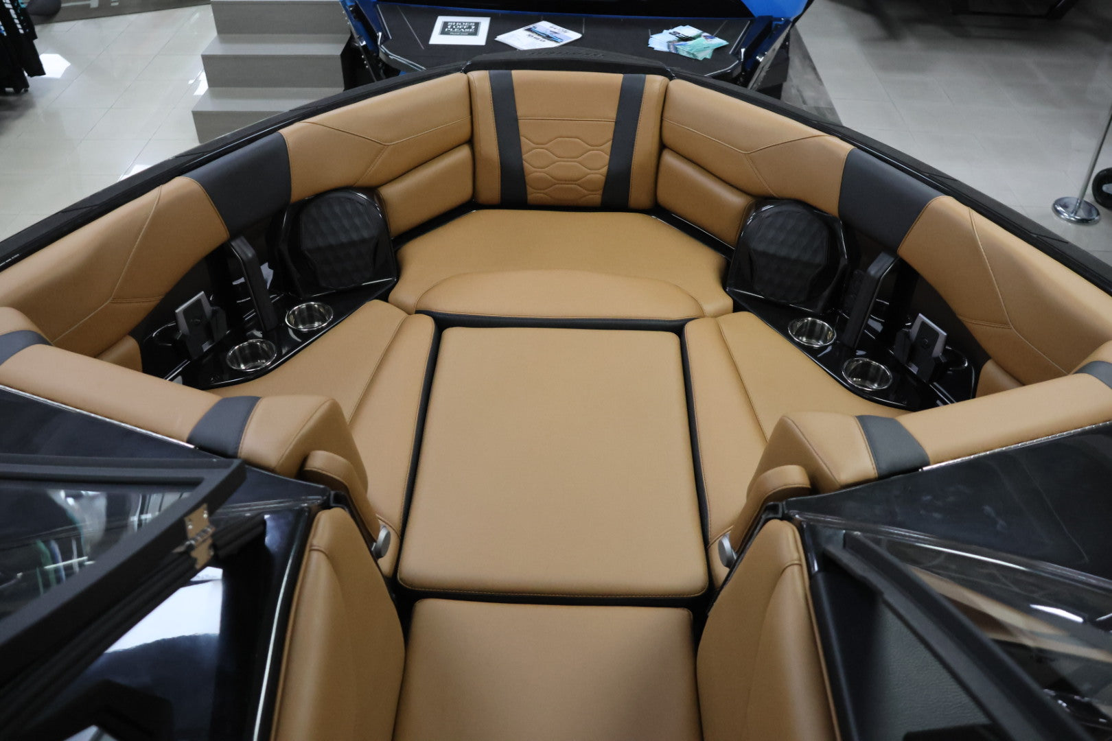 2025 Malibu Wakesetter 23LSV - SOLD