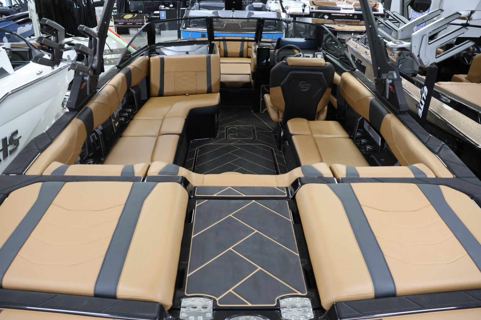 2025 Malibu Wakesetter 23LSV - SOLD