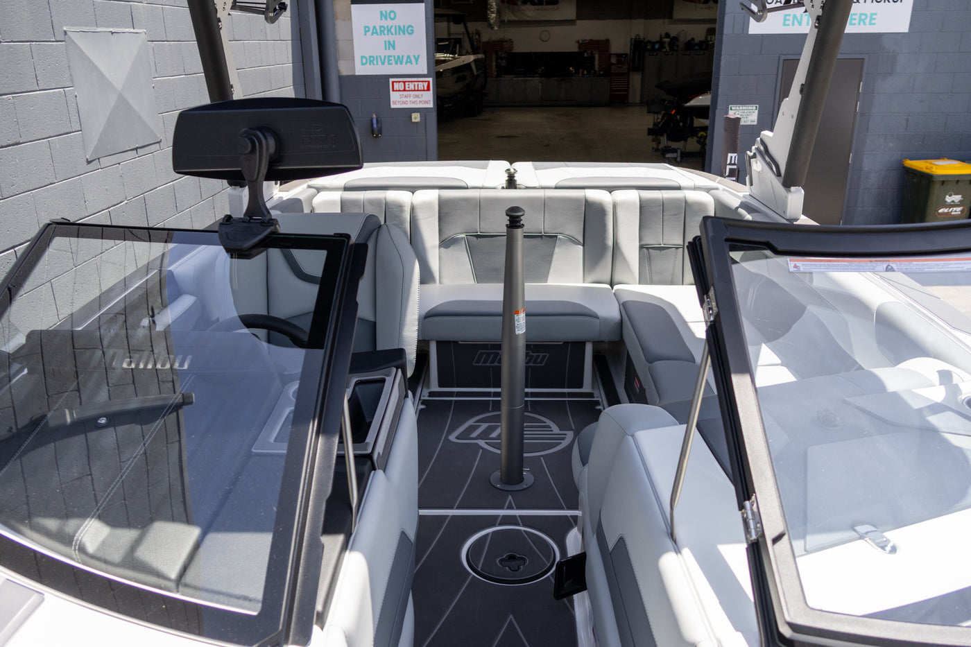 2025 Malibu Wakesetter 20VTX