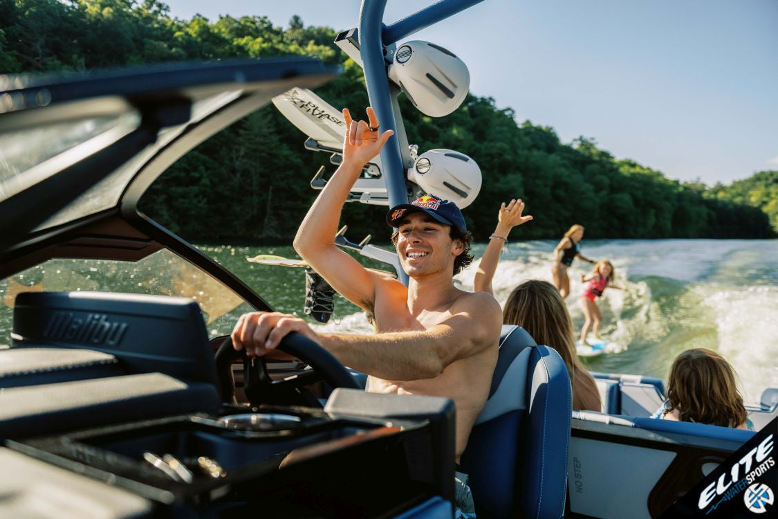 2025 Malibu Wakesetter 22LSV